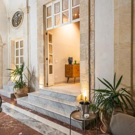 Loggiato Verga Luxury by Bed&Bros, hotel in Syracuse