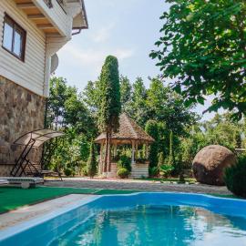 Hotel Velyka Vedmedytsya, hotel di Yaremche