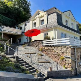 Ferienwohnung Am Kreuzberg: Schleiden şehrinde bir otel
