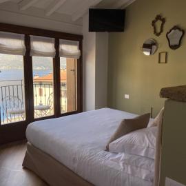 Il Molo Di Hotel Villa Aurora, готель у місті Леццено