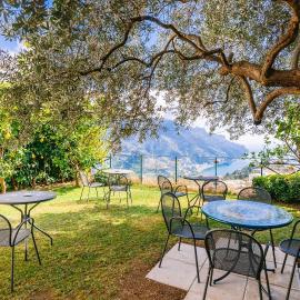 Al Borgo Torello, ξενοδοχείο στο Ραβέλλο