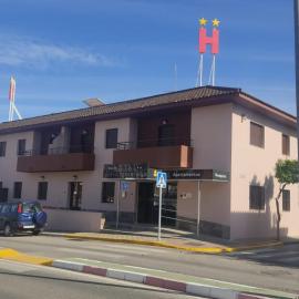 HOTEL NUEVO ESPARTINAS, хотел в Еспартинас
