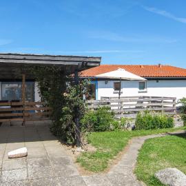 2 Bedroom Stunning Apartment In Allinge