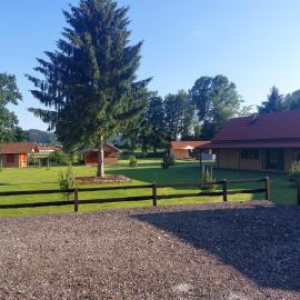 Glamping na podeželju, hotel a Lutverci