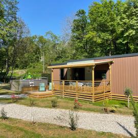 Vinéa Cottages - Hébergements Touristiques, Terrasse et Piscine privative