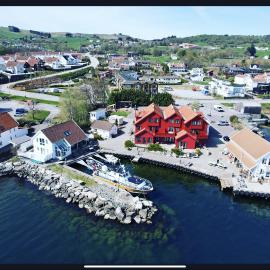 Sjøberg Hotell og Ferie Leiligheter, hotel in Østhusvik