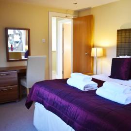 The Ross 2 bedroom apartment in historic Abbey, hotell i Fort Augustus