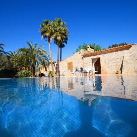 Can Rovey, pool and gardens in Inca