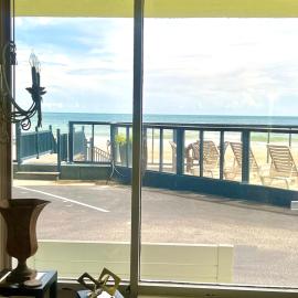 Ocean Breeze - Ocean Front at Symphony Beach Club!