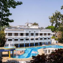 U Rivergate Resort & Spa, Karjat, hotell sihtkohas Karjat