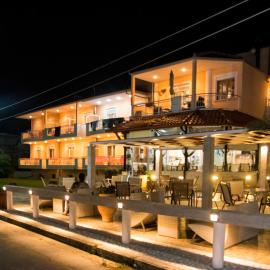 Pension Delfini, hotel a Asprovalta