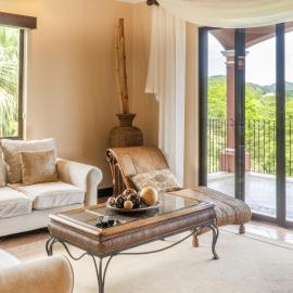 Luxury 3BR Condo with Partial Ocean View - Bougainvillea - Reserva Conchal, хотел в Плайя Кончал