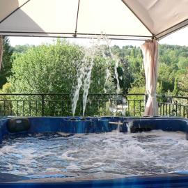 Villa 216m2, 7ch, 15 pers : piscine, spa, billard