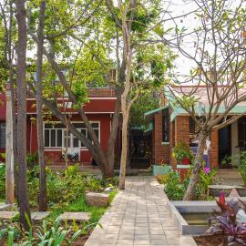 Rahees Bi Roambay - Backpacker Hostel, hotel in Mysore