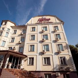 Kurmet Hotel, hotel Uralszkban