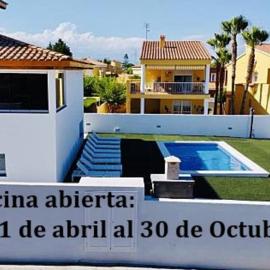 Mar i Cel -Chalet con piscina privada- โรงแรมในเพนิสโคลา