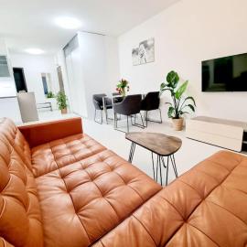 Florian Garden Apartment with private parking