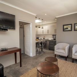 Studios on 2nd - Studio 3, hotel in Summerstrand