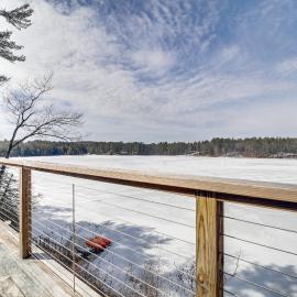 Orwell Cabin on Sunrise Lake w/ Private Dock & BBQ, hotel a Orwell