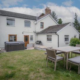 Pendeilo Villa - 5 Bedroom Holiday Home - Amroth, hotel in Amroth