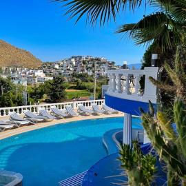ASPAT HOTEL BODRUM - Beach&Restaurant, hotel i Bodrum