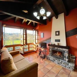 Apartamentos Turisticos Paseo de la Alameda, hotel in Villaviciosa