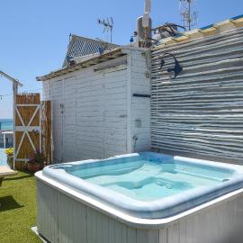 Lovely Apartment In Pozzallo With House Sea View, hotel in Pozzallo