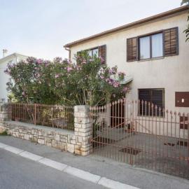 Apartments with parking space Rovinj - 20538