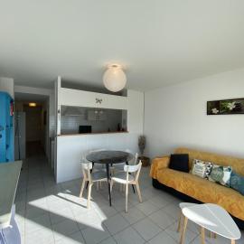 Appartement 4 personnes, rez-de-chaussée, piscine, plage à 200 m, wifi - FR-1-709-32