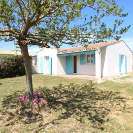 Maison calme 3 pièces, jardin clos, animaux admis à La Brée-les-Bains - FR-1-246A-220, hotel in La Brée-les-Bains
