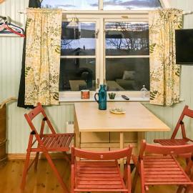 Beautiful Home In Botolfsbo With Sauna, hotel u gradu Strand