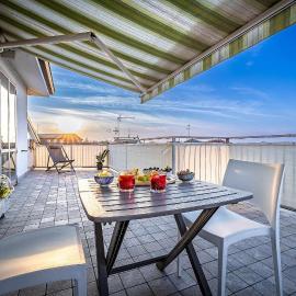 Il terrazzo sul tramonto