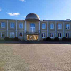 Dworek Sobieskiego, hotel Skierniewicében