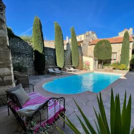 Villa Velleron - Guesthouse in a picturesque village