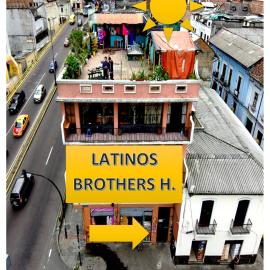 Hostel Latinos Brothers Rooftop, hotel en Quito