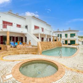 Casa Luna, Burgau - Luz, Lagos, hotel in Burgau