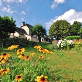 LA VIEILLE AUBERGE: Saint-Geniez-ô-Merle şehrinde bir otel