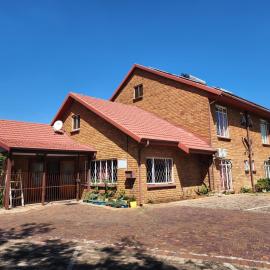 SOUTHY INN BY THE LAKE, ξενοδοχείο σε Benoni