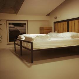 GARAGE HOSTEL, хотел в Нова Горица