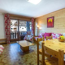 Appartement cosy, proche pistes et centre, 3 pièces, 6 pers, cheminée, balcon, parking - FR-1-437-53