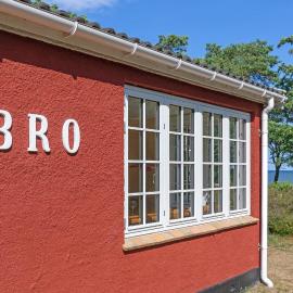 Bro, hotel in Neksø