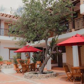 Hotel Villa Teresita, hotel din Sáchica
