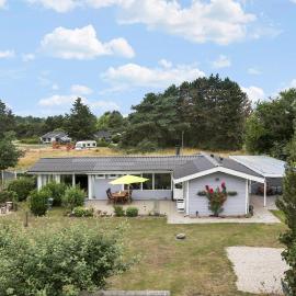Gorgeous Home In Vordingborg With Wifi, hotel a Lundby
