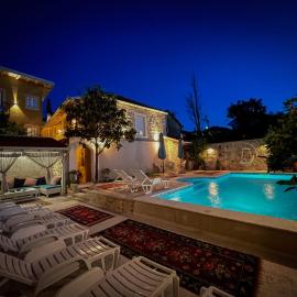 Apartments Villa Mike, מלון במוסטר