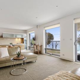 Lake Suite Metung - Couples Lakeside Escape