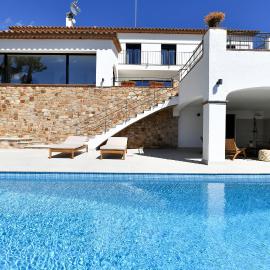 Villa with seaview at Platja d'Aro 12p, Hotel in Castillo de Aro
