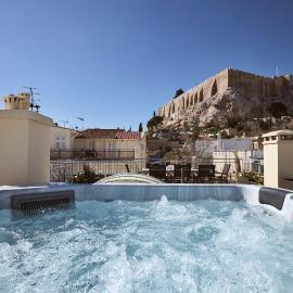 Plaka's Villa with Breathtaking Acropolis view、アテネのホテル