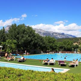 Bungalows Peña Montañesa, hotel din Aínsa