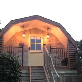 Bumble Bee Cottage, hotel in Plymouth