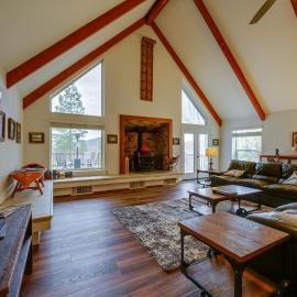 7 Mi to Bass Lake! Spacious 'Mudge Ranch Retreat', hotel a Coarsegold
